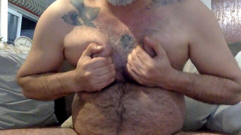 Solo-Abenteuer des Monster-Cubs Hungrymonsterbear zu Hause HD Gay movie